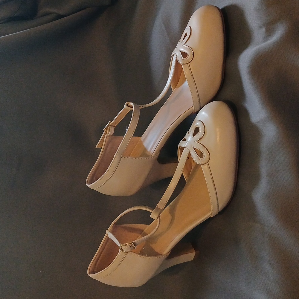 Journee Collection Nude Parley Pumps Size 11 NIB